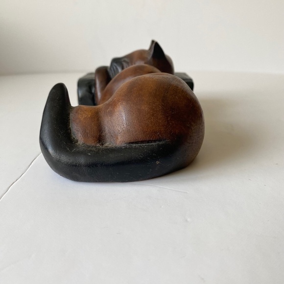 Siamese Cat Sleeping with a Book Hand Carved in Wood Vintage - Picture 6 of 9